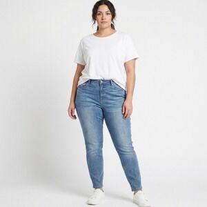 Judy Blue Relaxed Fit Jeans Womens 20W Medium Wash Good Stretch JB82336LT-PL